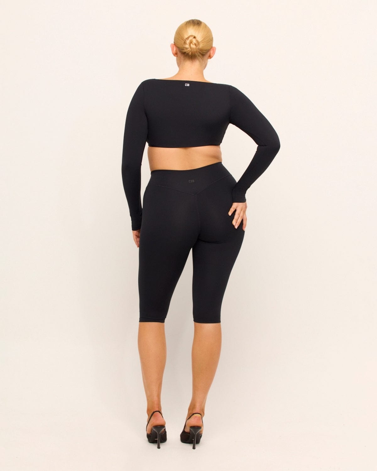 CSB Form Contour Long Sleeve Crop | Black