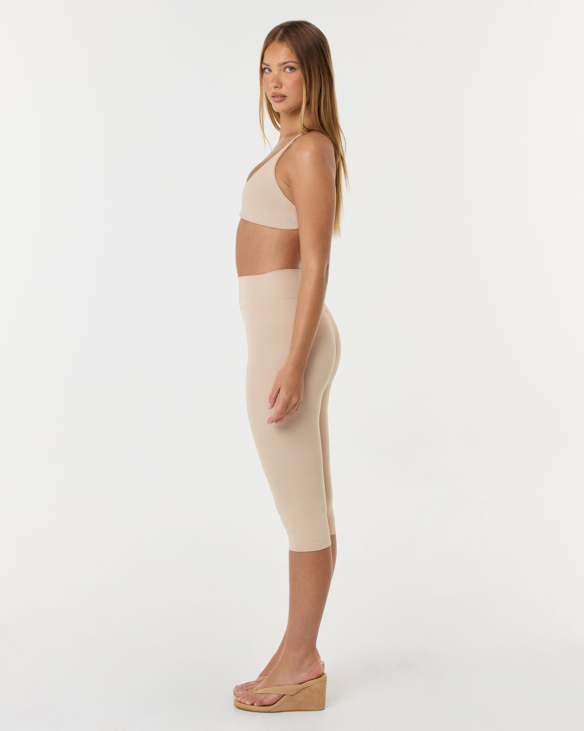 CSB Form Invisible Scrunch Capri Leggings | Fawn