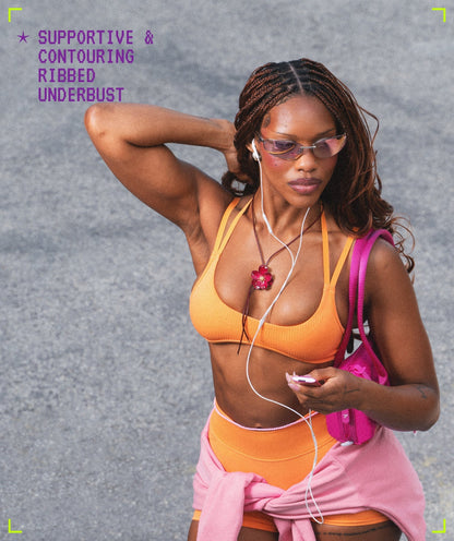 Gymshark x Bratz Light Support Sports Bra - Dayglow Peach