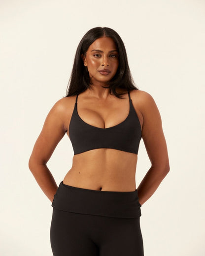 CSB Form Hailey Crop | Black