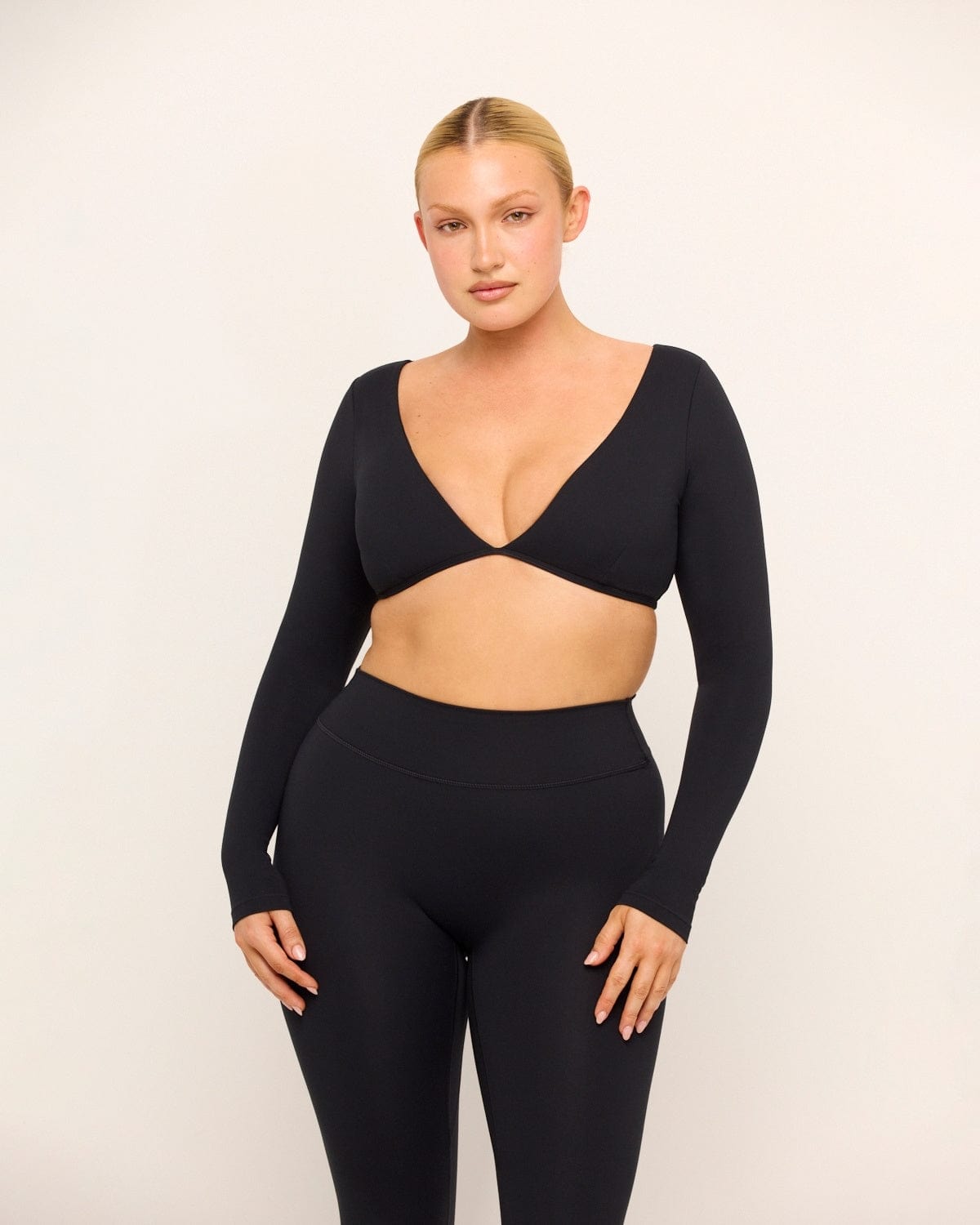 CSB Form Contour Long Sleeve Crop | Black
