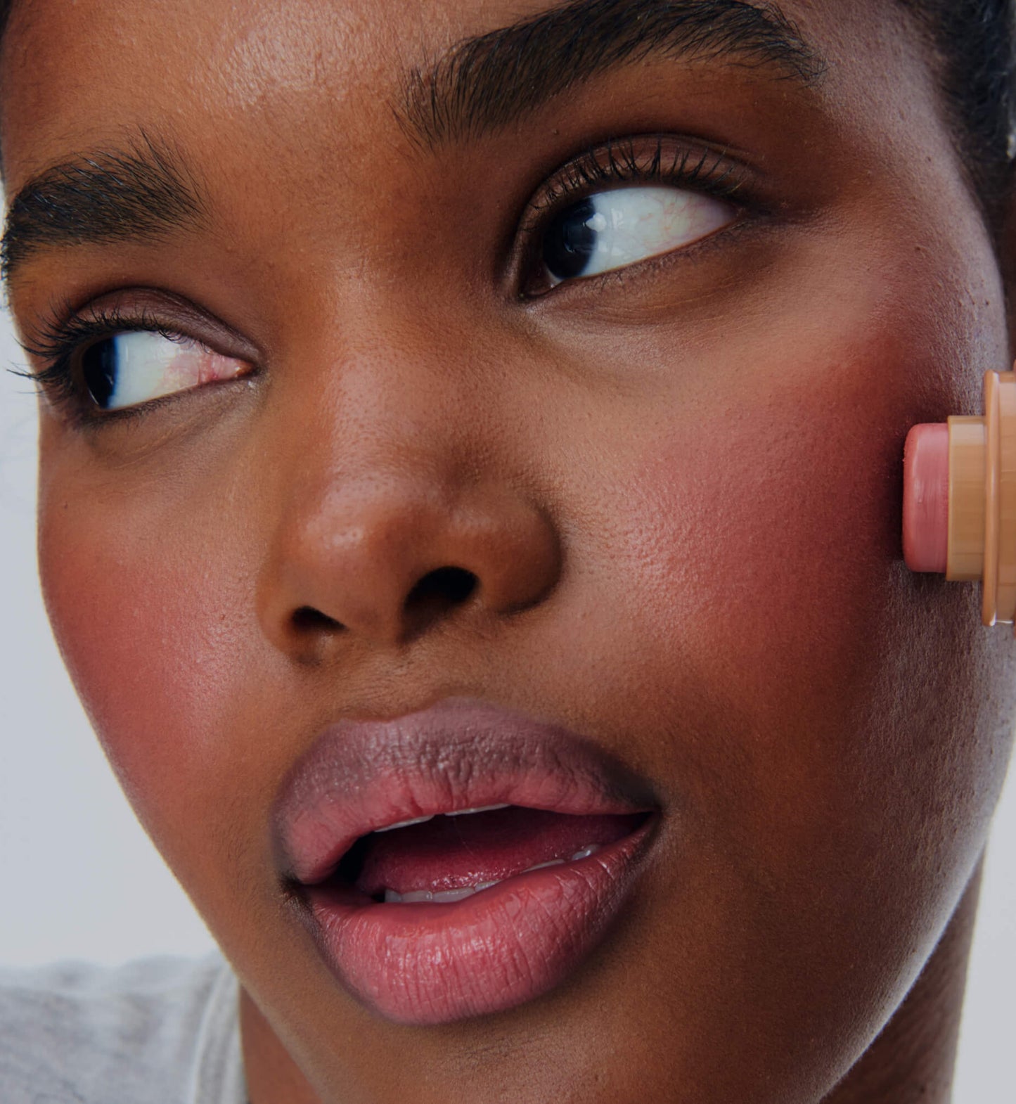 Rhode pocket blush 'freckle -  neutral peach'