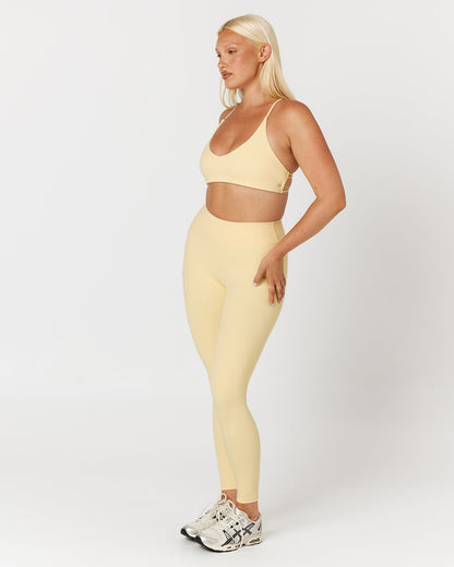 CSB Form Invisible Scrunch Leggings | Butter