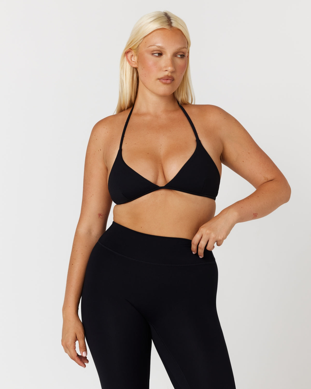 CSB Form Micro Halter V Crop | Black