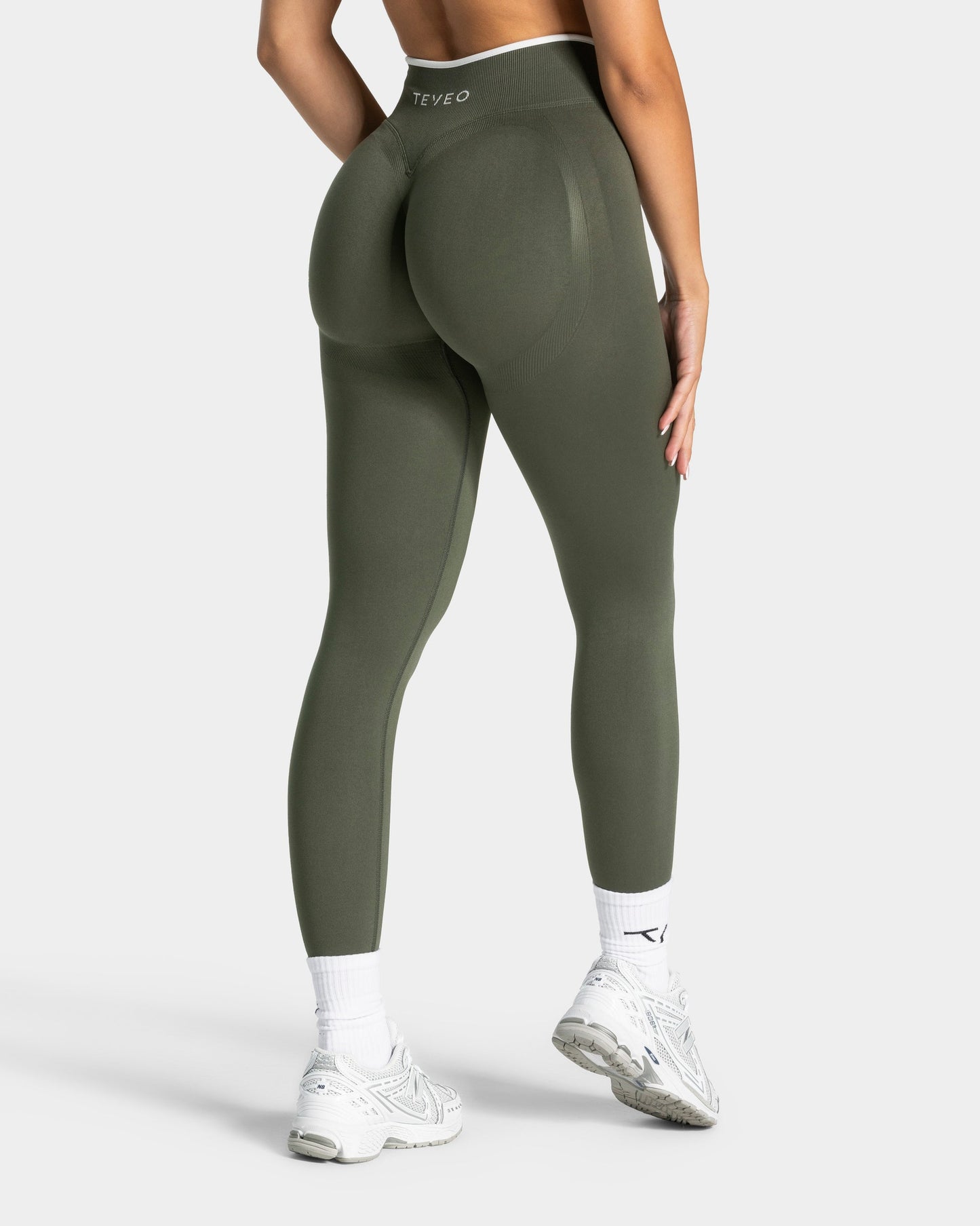 TEVEO Leggings Sculpt Scrunch Contrastline "Cachi"