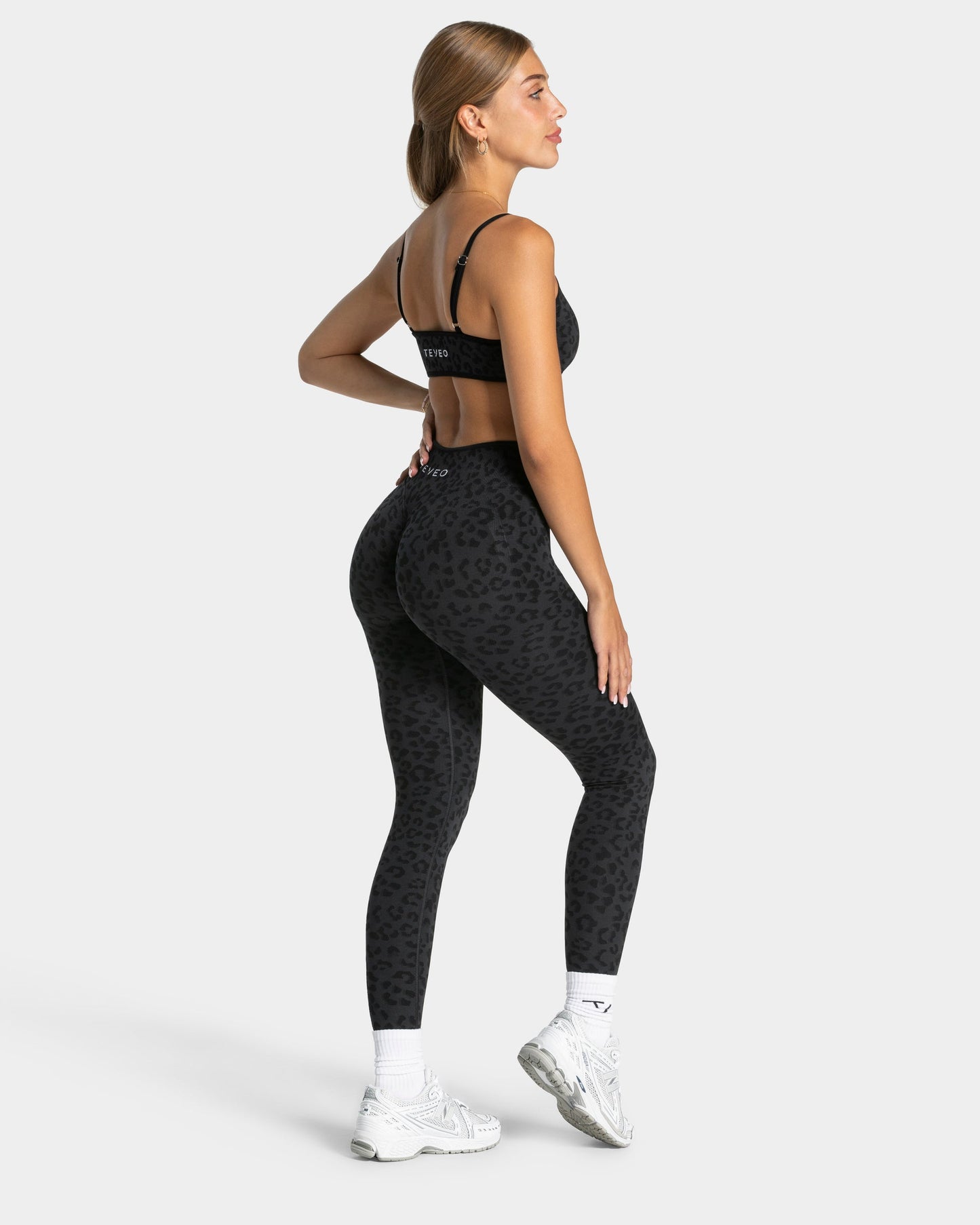 TEVEO Leggings Sculpt Scrunch Contrastline "Leo nero"