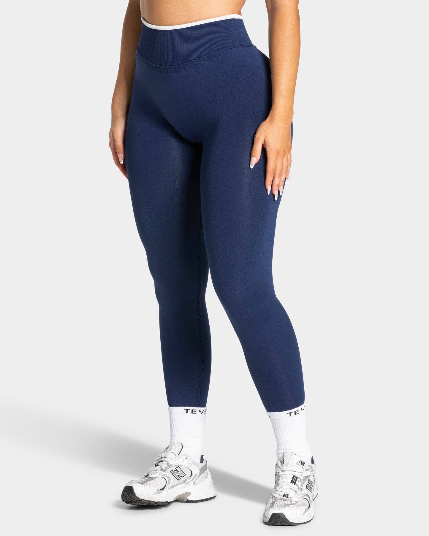 TEVEO Leggings Sculpt Scrunch Contrastline "Blu scuro"