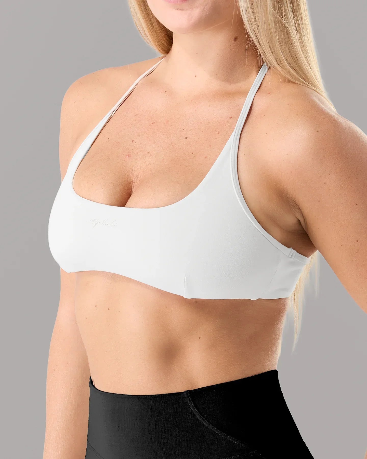 Alphalete Axis Bra - White
