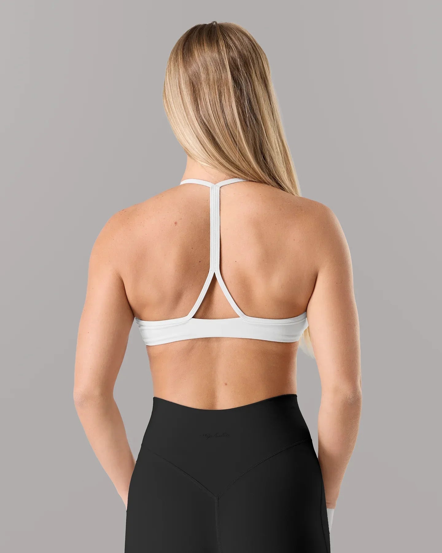 Alphalete Axis Bra - White