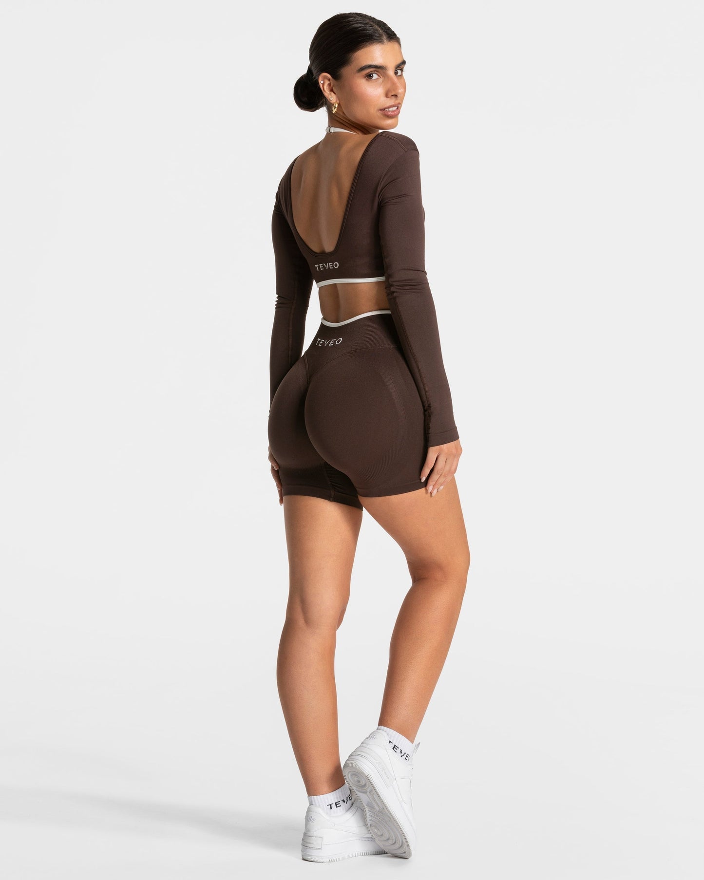 TEVEO Shorts Sculpt Scrunch Contrastline "Espresso"