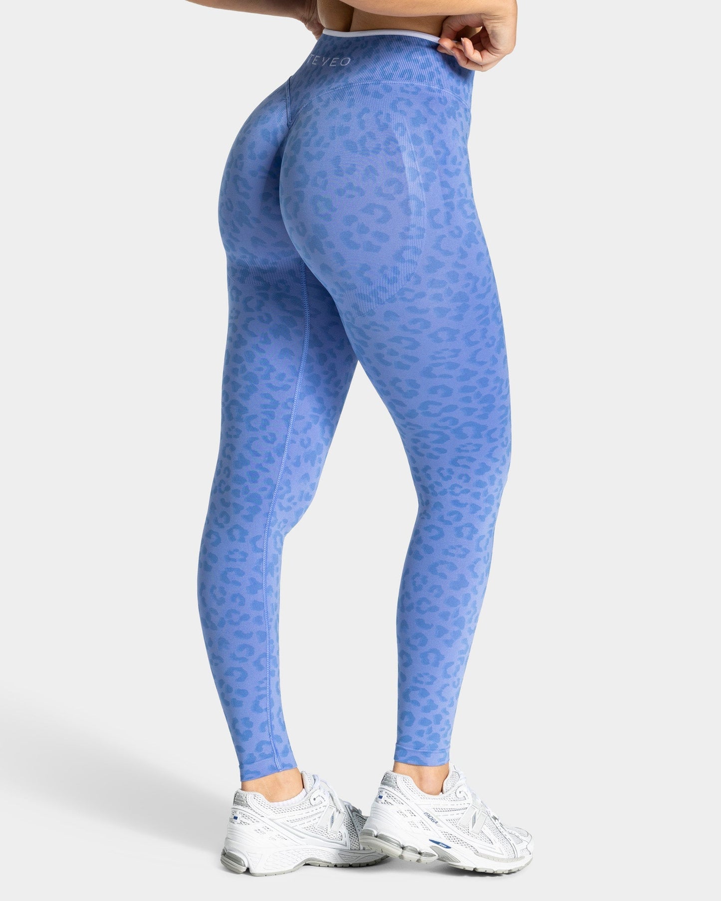 TEVEO Leggings Sculpt Scrunch Contrastline “Stampa leopardata Azure"