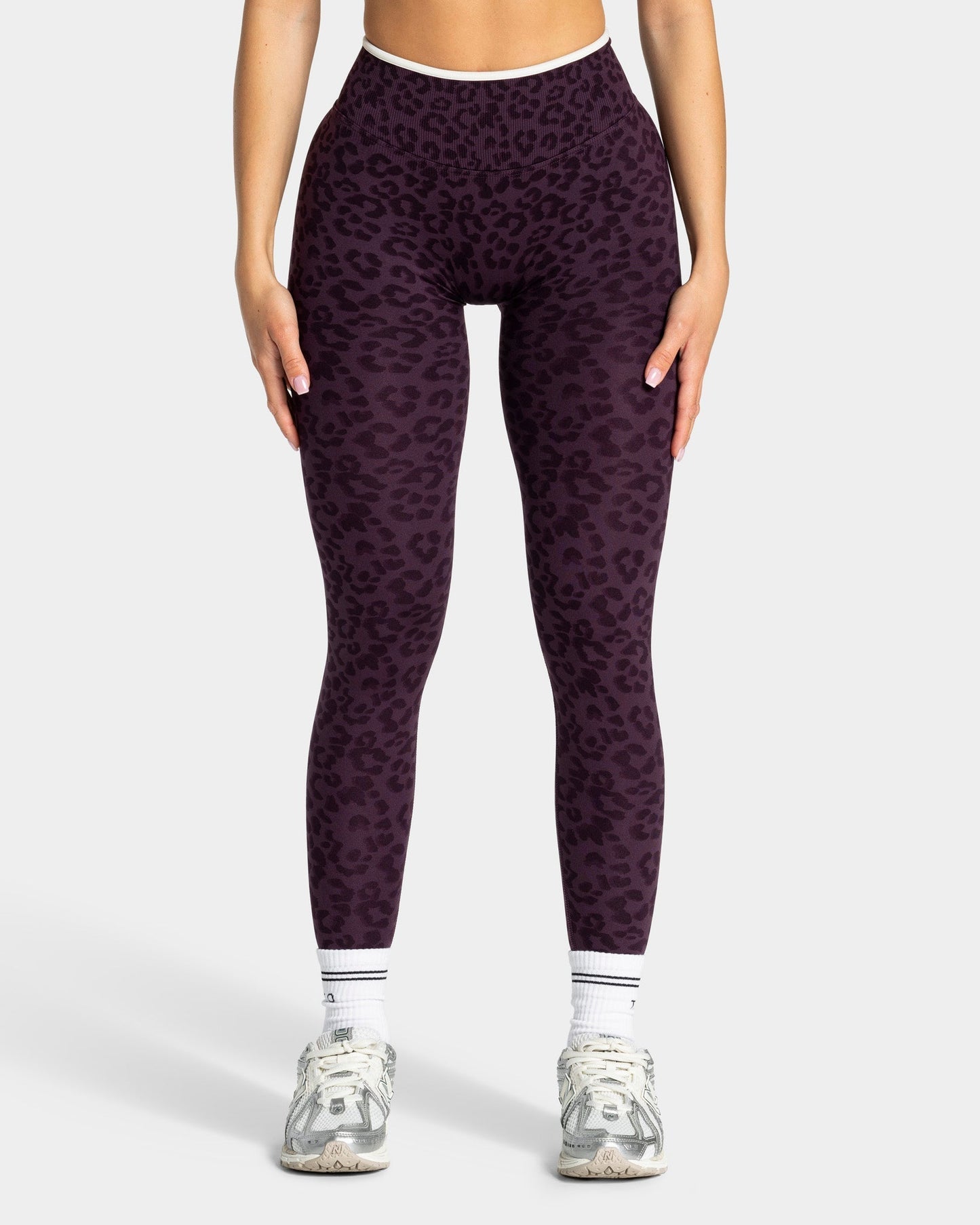 TEVEO Leggings Sculpt Scrunch Contrastline “Stampa leopardata Blackberry"