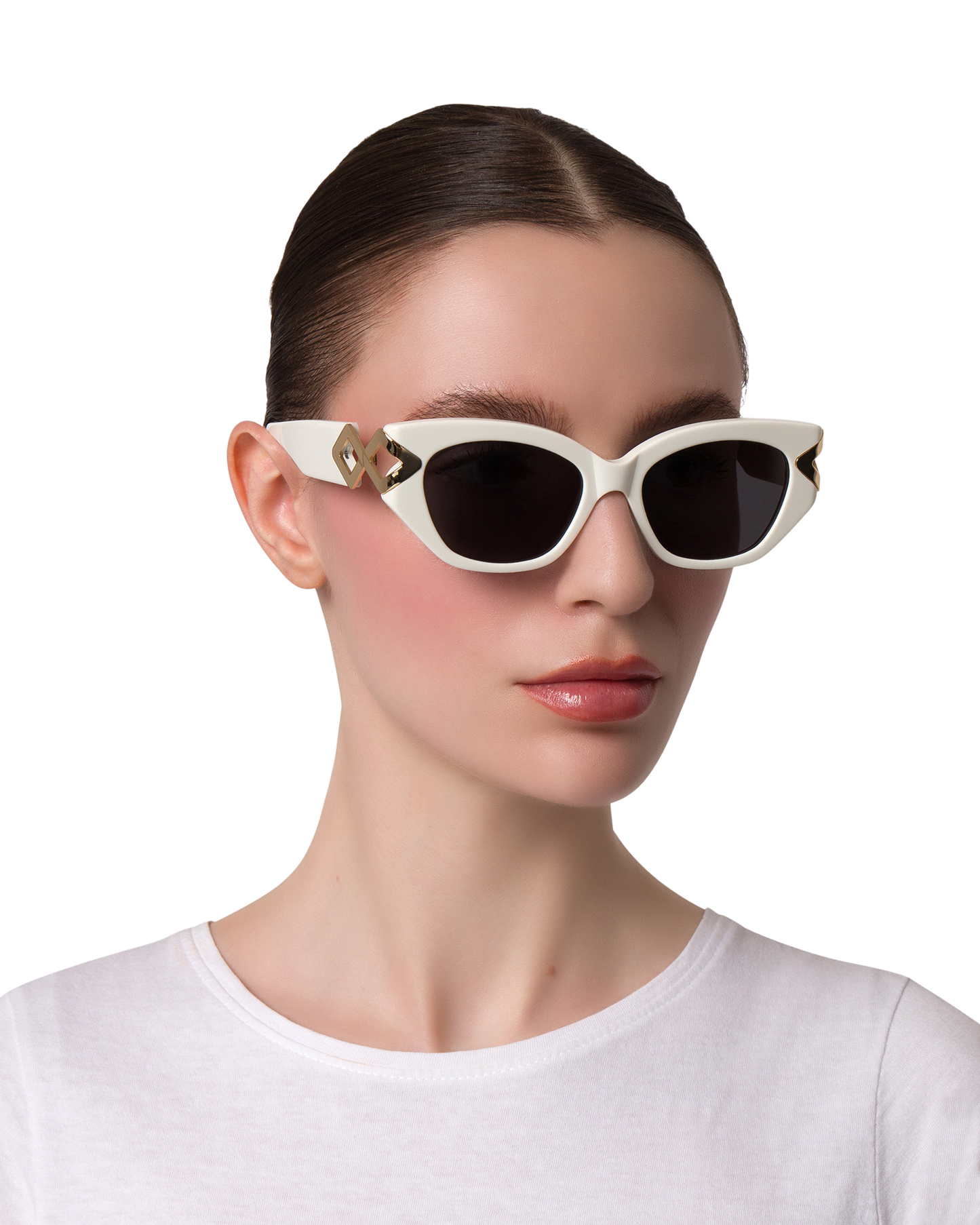 Lily - Cream in Black Sunglasses