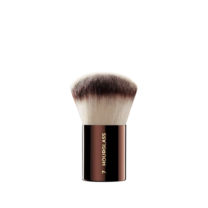 Hourglass Nº 7 Finishing Brush – Pudra ve Fondöten Bitirme Fırçası