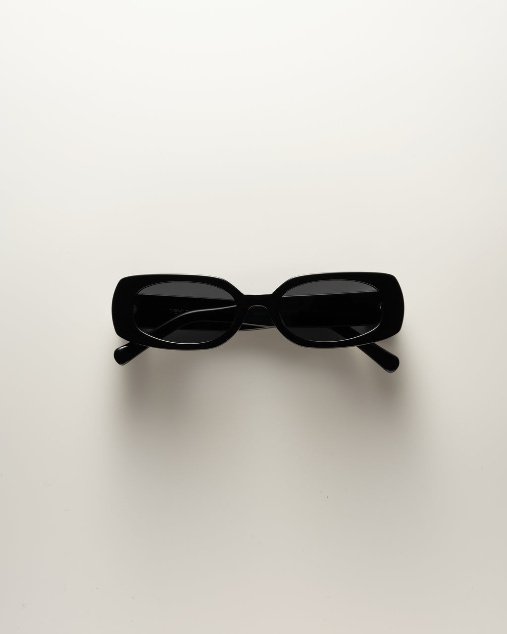 VEHLA Olsen - Black/Smoke