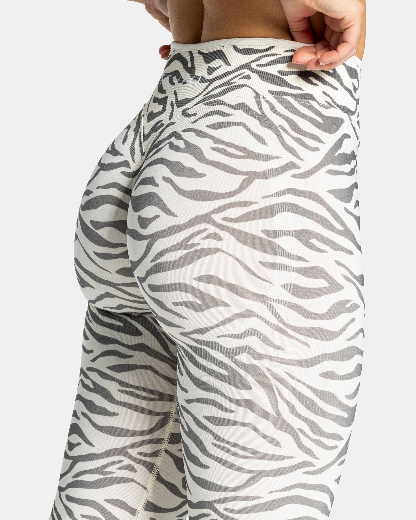 TEVEO Leggings Sculpt Scrunch Contrastline “Stampa zebrata nel colore Off White"