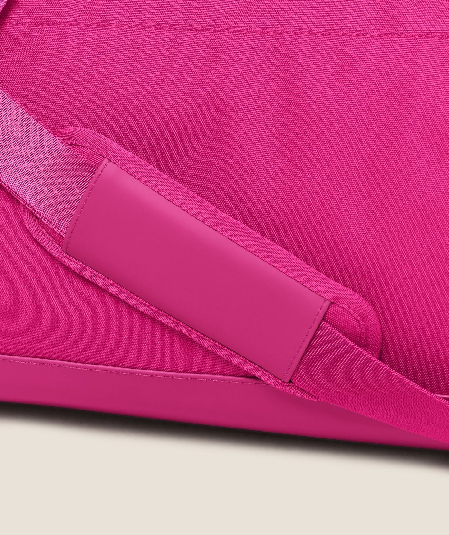 GYMSHARK Everyday Holdall Small Super-Set Pink