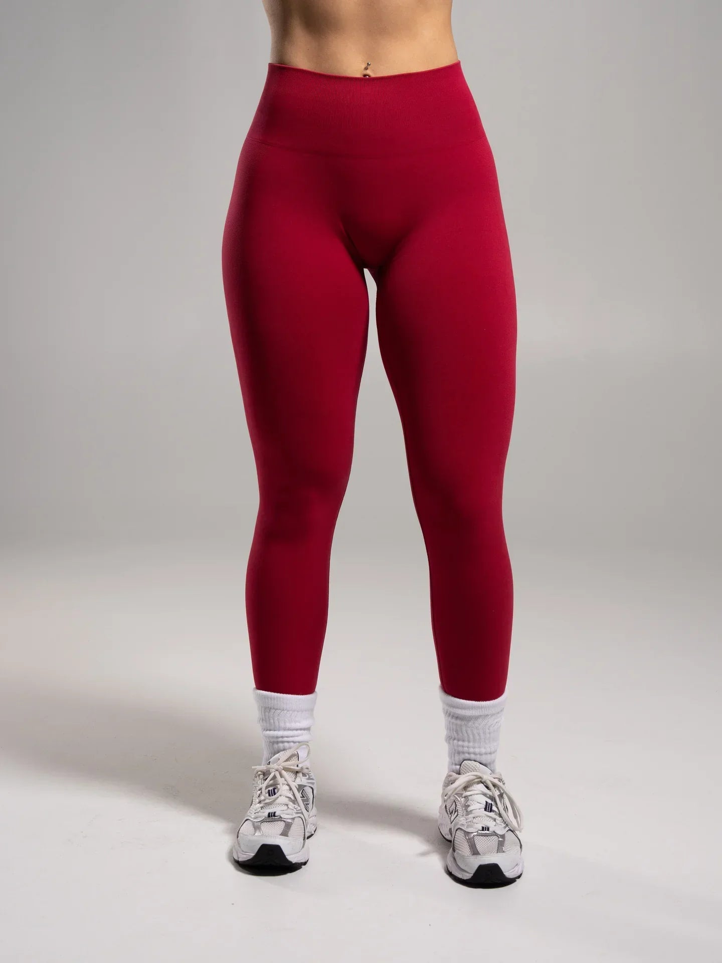 Pump Mid Rise Legging - Scarlet | Workout Leggings | Alphalete