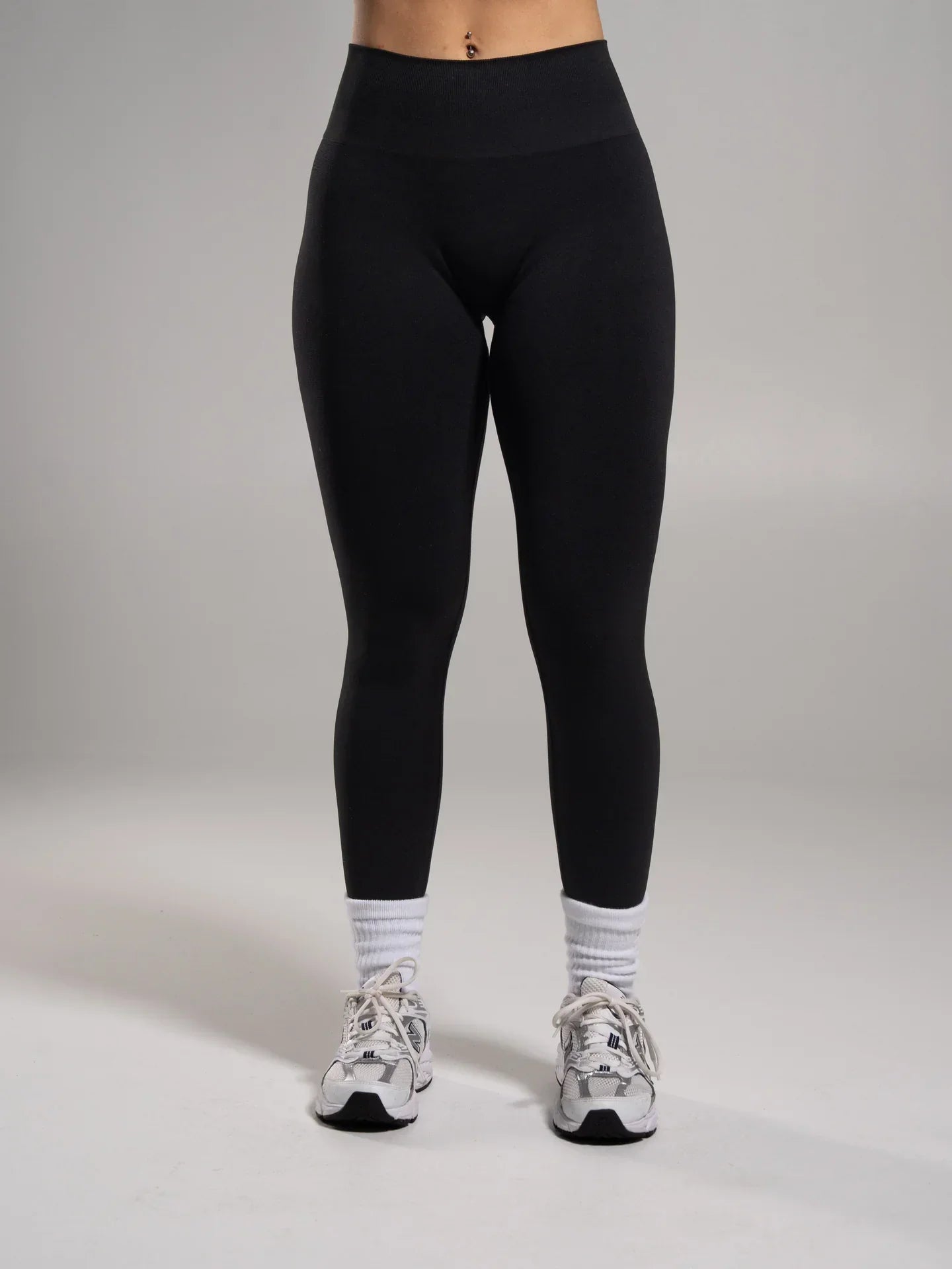 Pump Mid Rise Legging - Black | Workout Leggings | Alphalete